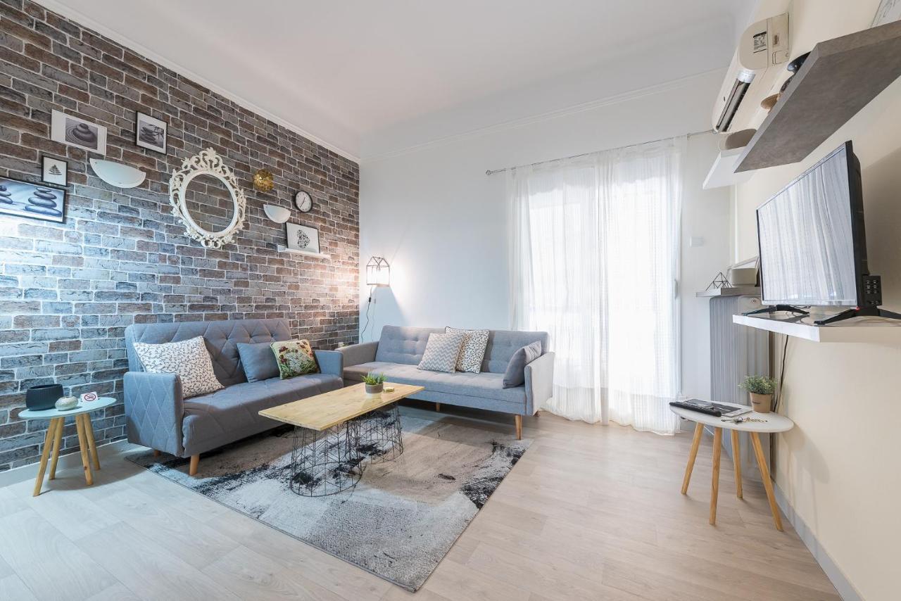 Lovely 1 Bedroom Apartment In Афины Экстерьер фото