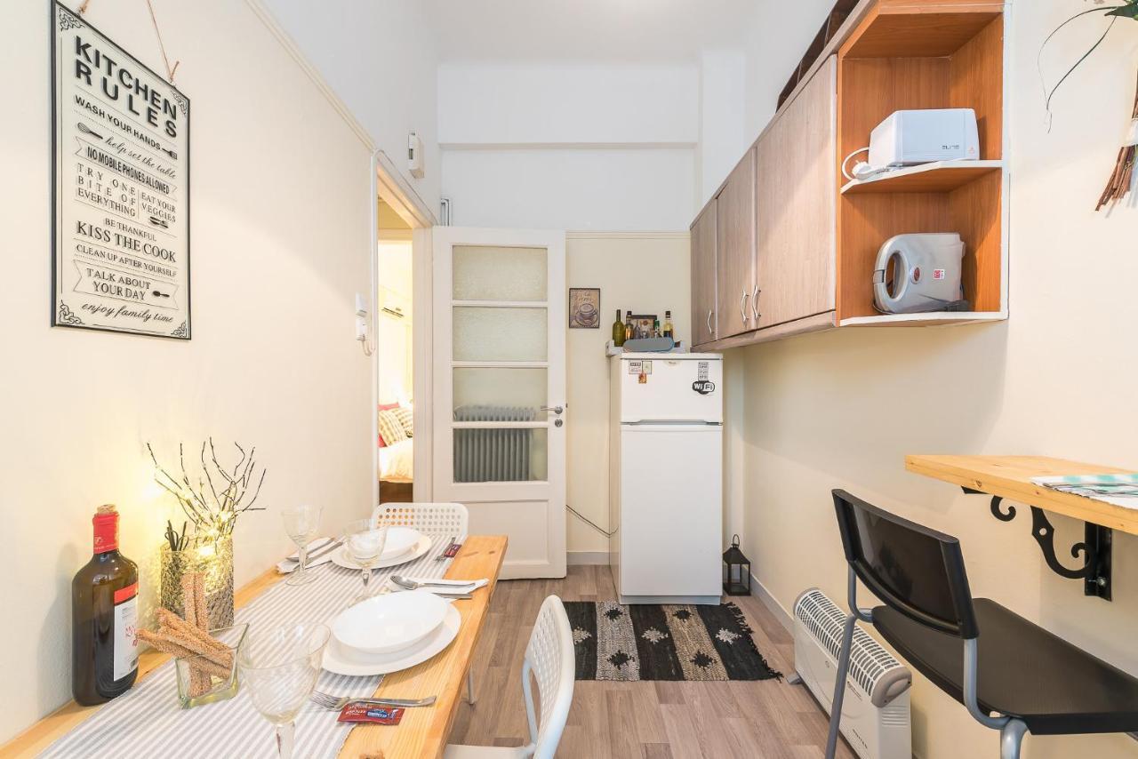 Lovely 1 Bedroom Apartment In Афины Экстерьер фото
